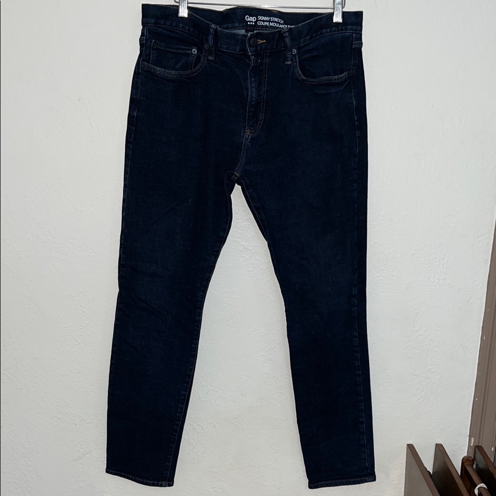 Mens Gap skinny stretch 36 x 32 dark wash jeans EUC